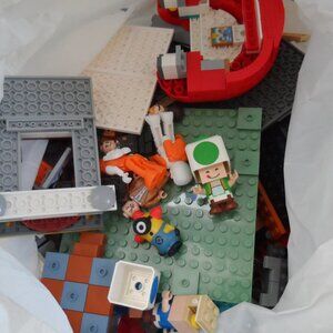 LEGO--Assorted LEGO Bricks in bag - 1kg 900gr